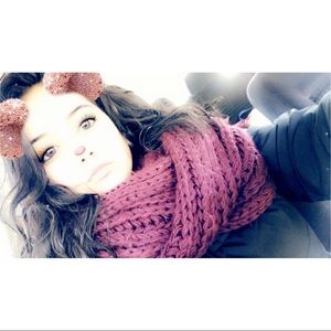 Meet your Posher, Alina